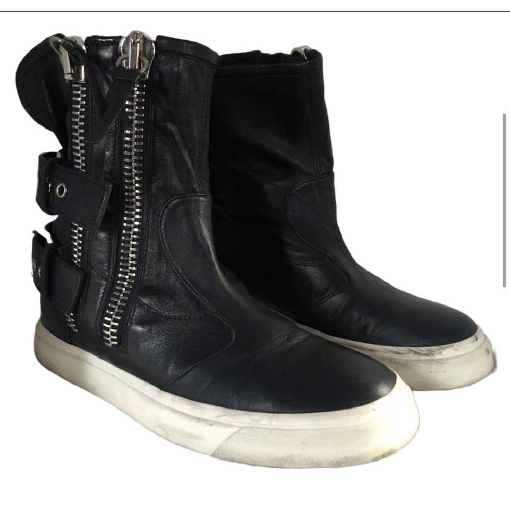 GIUSEPPE ZANOTTI BLACK LEATHER W/WHITE SOLE HIGH TOP SNEAKERS (37.5)